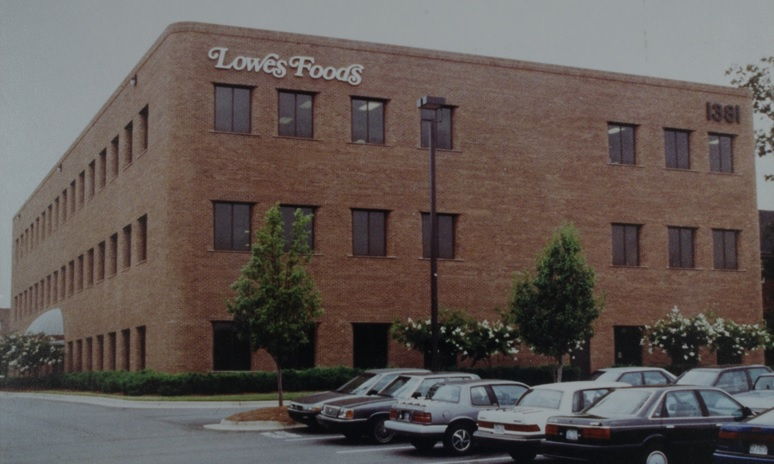 1989_LowesHeadquartersInWinston_Resized